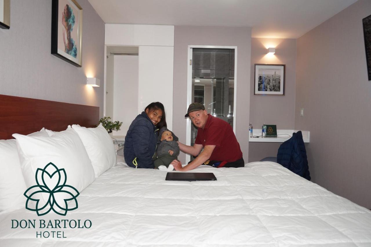 Hotel Don Bartolo Espinar Bagian luar foto