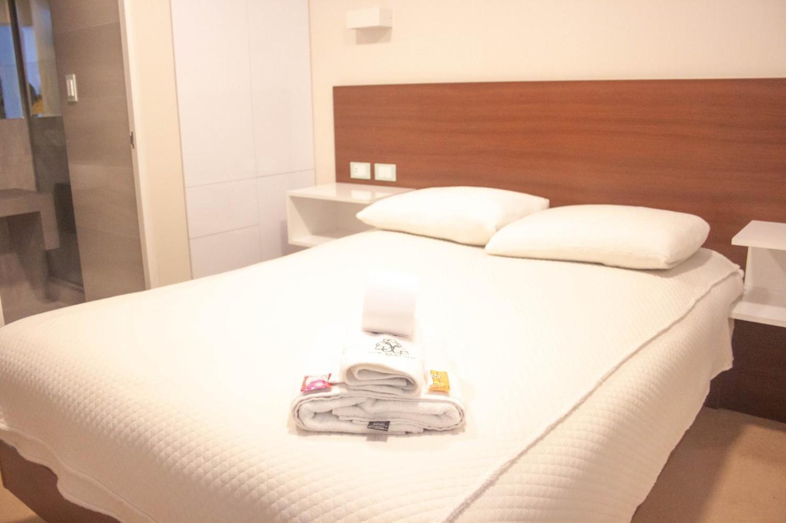 Hotel Don Bartolo Espinar Bagian luar foto