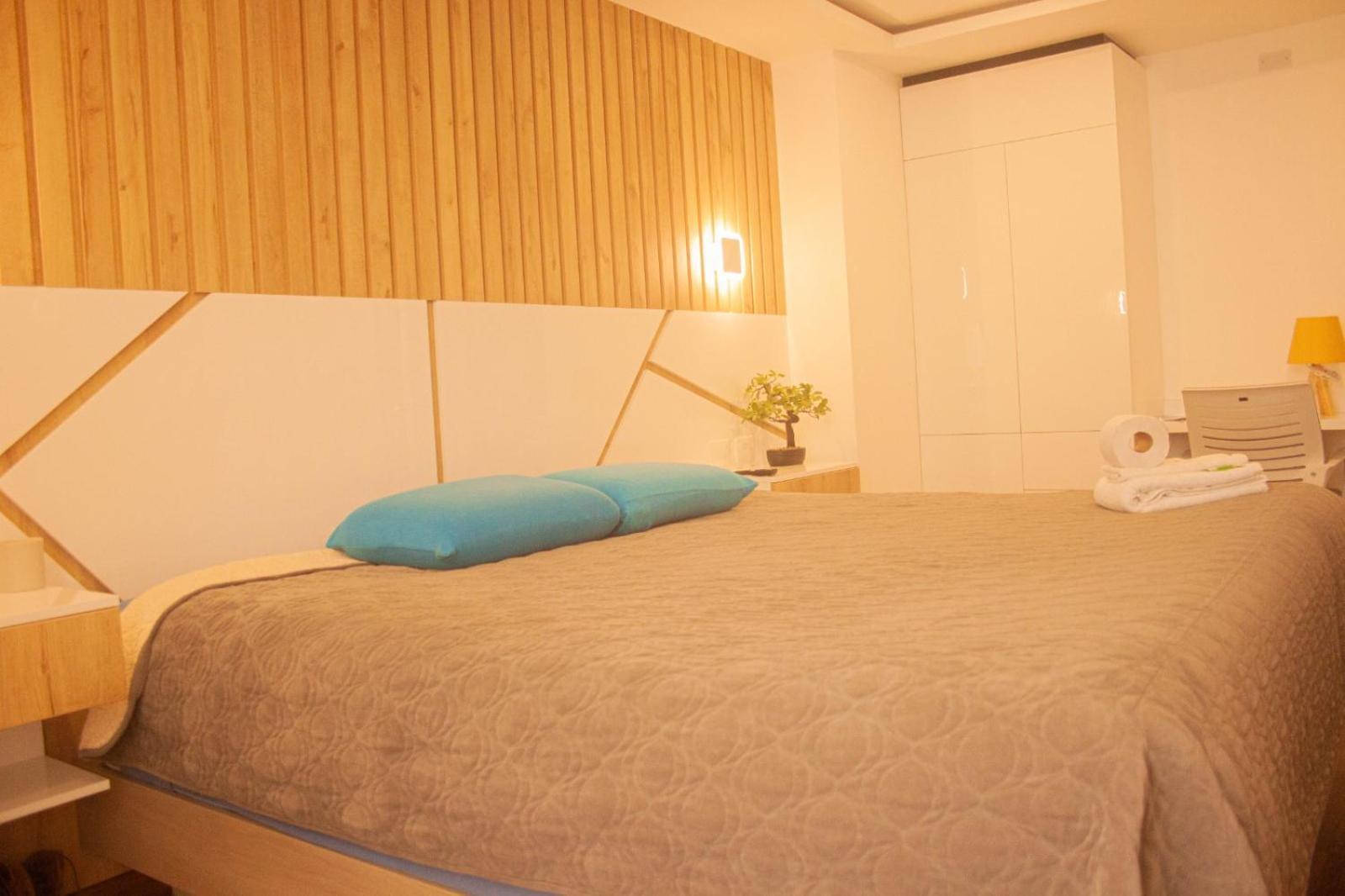 Hotel Don Bartolo Espinar Bagian luar foto